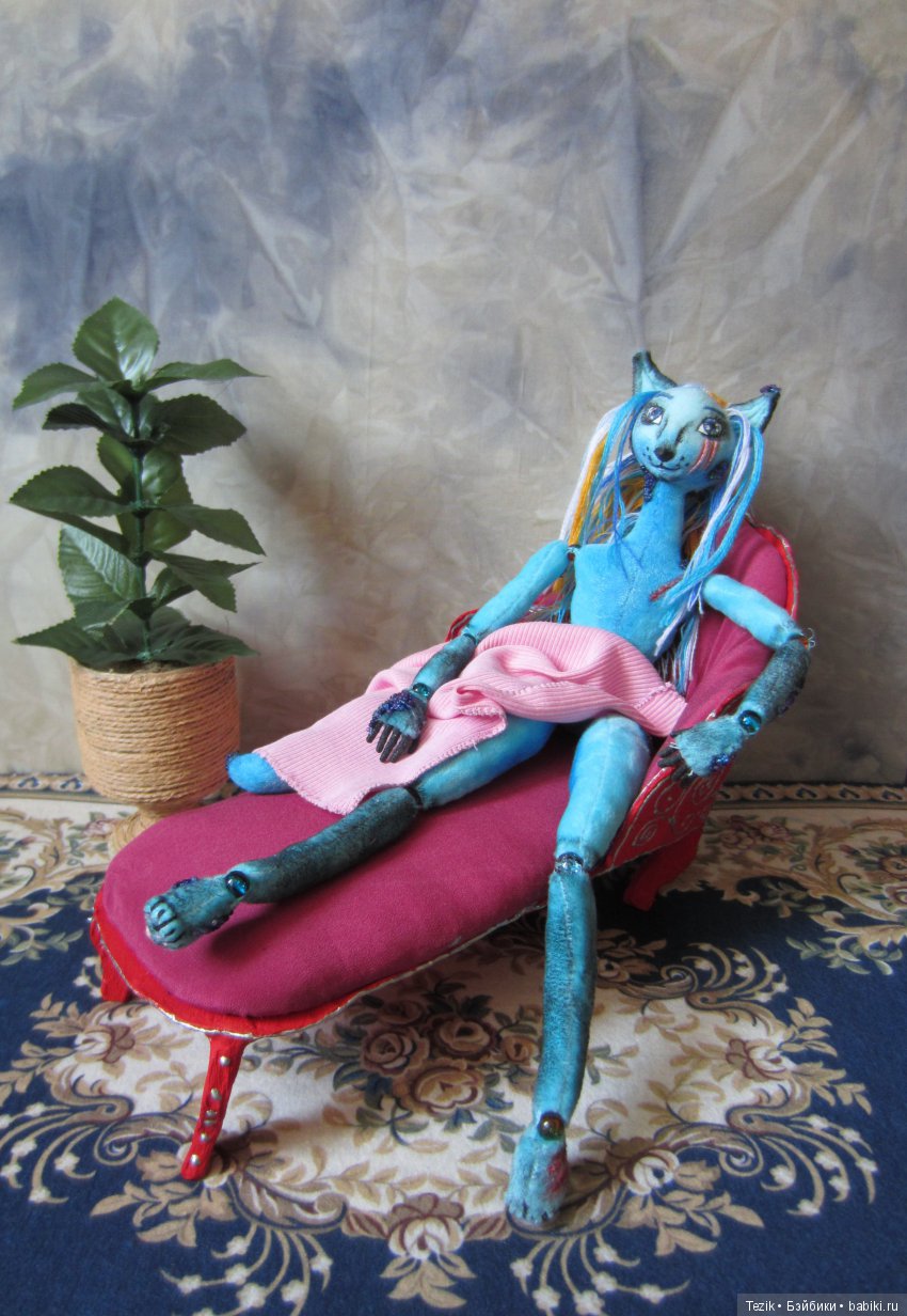 Промежуточные результаты. Мебель из картона и папье маше