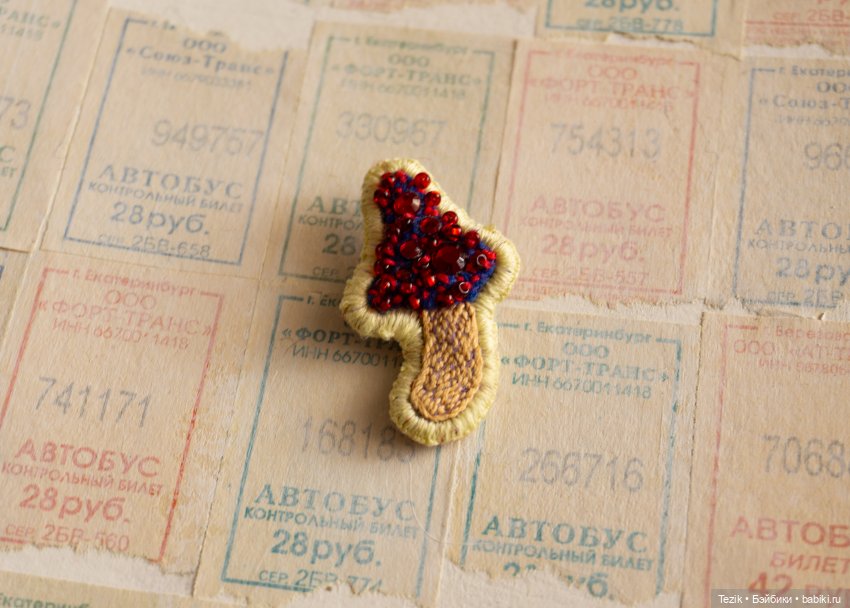 Маленькие брошки — Вышивка крестиком