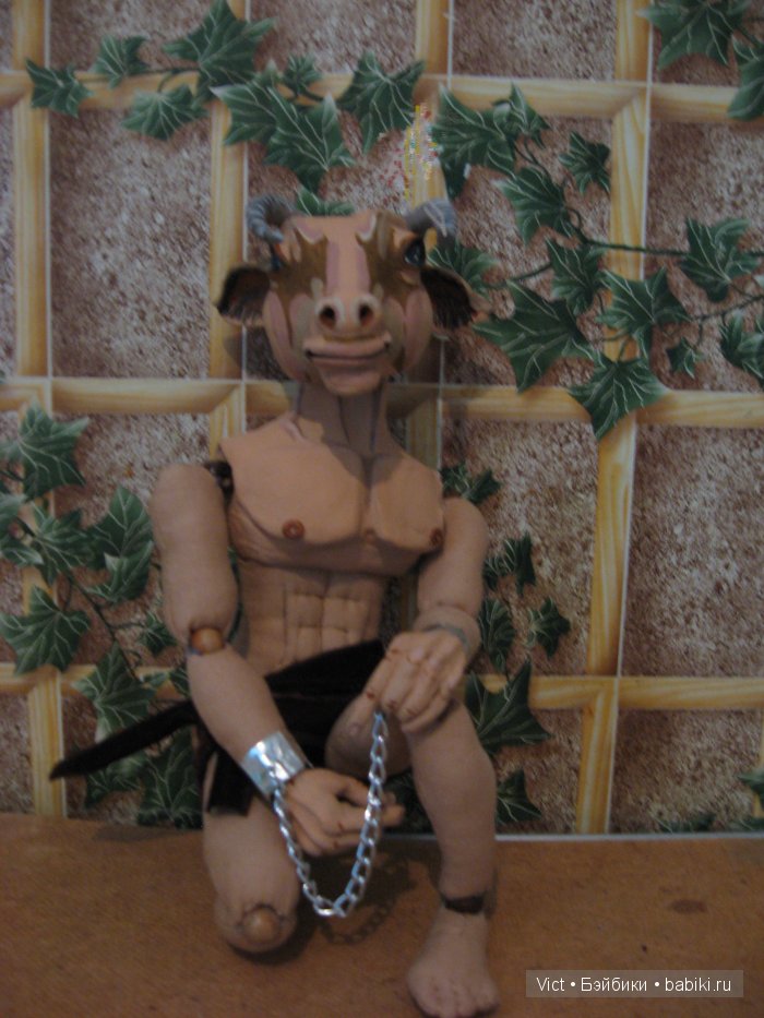 Визит к минотавру. Авторская кукла (фото 4)