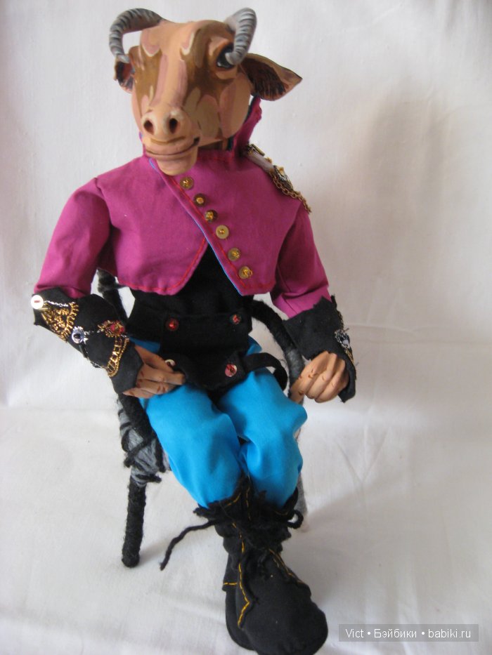 Визит к минотавру. Авторская кукла (фото 8)