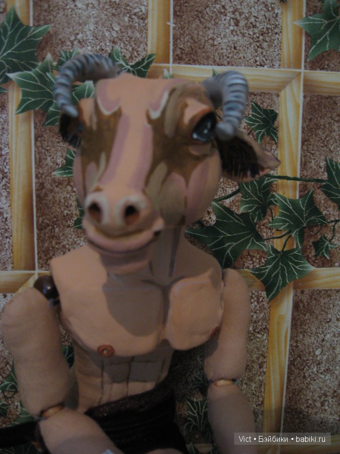 Визит к минотавру. Авторская кукла (фото 5)