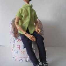 Одели мальца