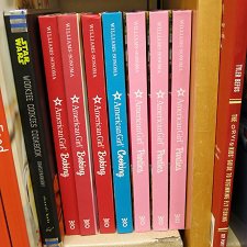 2.2 American Girl книги: Кулинария для девочек, современные издания.