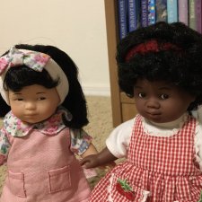 Mini Corolle: этнические куколки