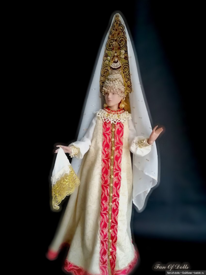 Русский костюм один, а образов с ним много (фото 6)