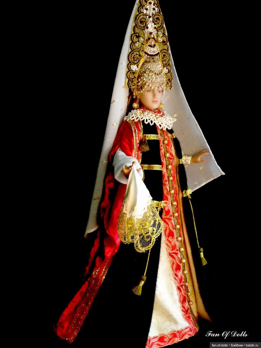 Русский костюм один, а образов с ним много (фото 10)