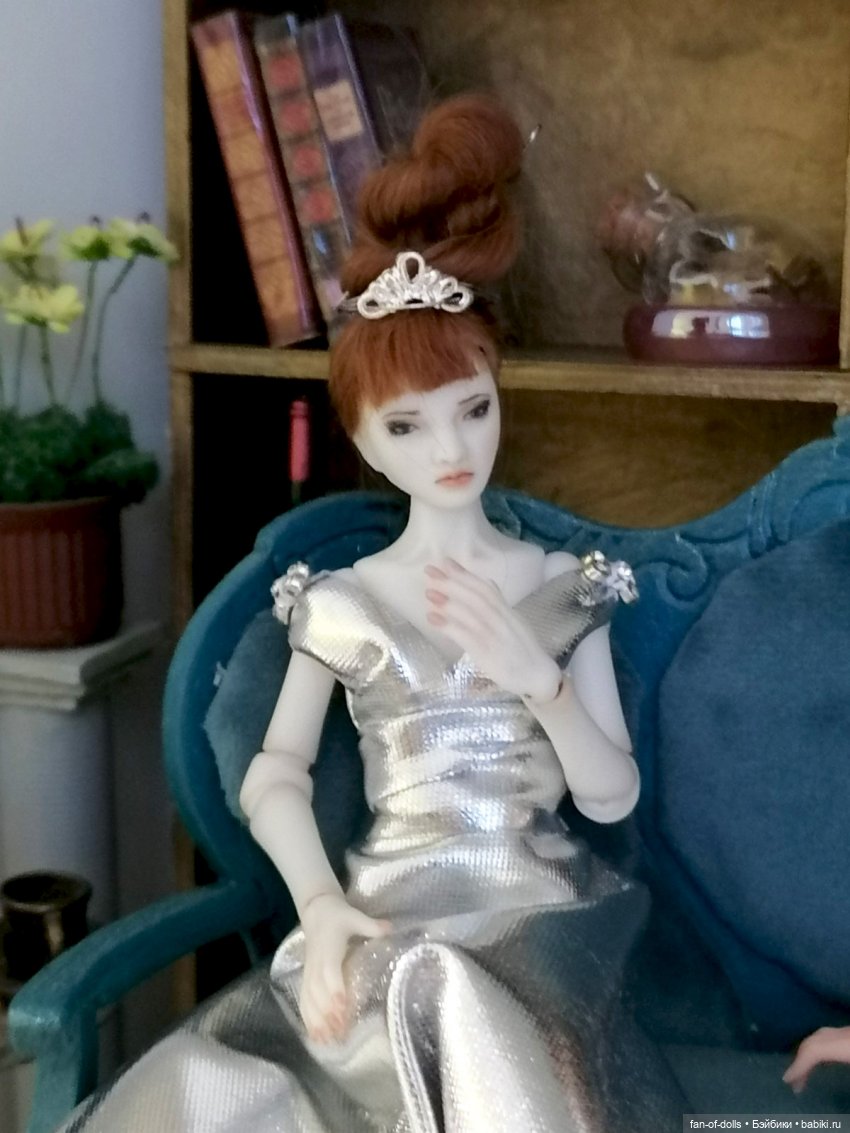 Новогодние украшения в кукольном домике (фото 7)