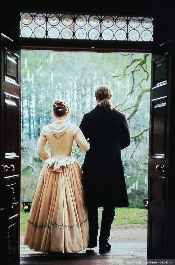 Реплика костюмов из сериала "Чужестранка" (фото 2)