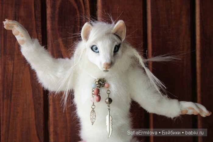 Антро-волчица, игрушка ручной работы (фото 2)