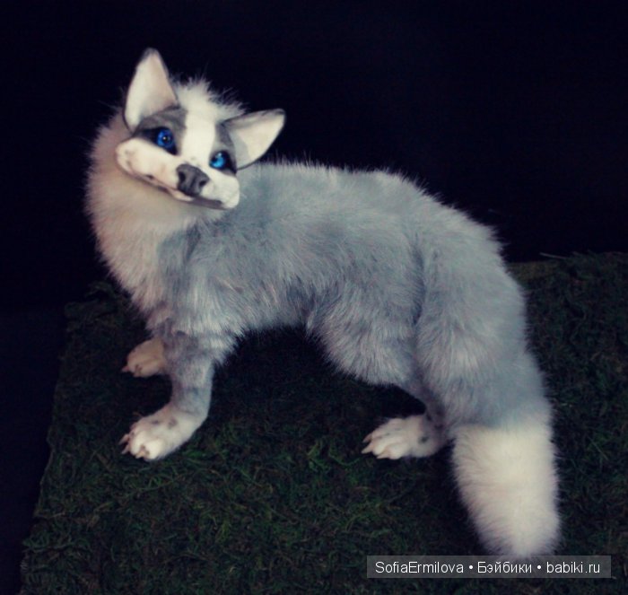 Лис, окрас платина — Игрушки в смешанной технике (мех и глина): Арт