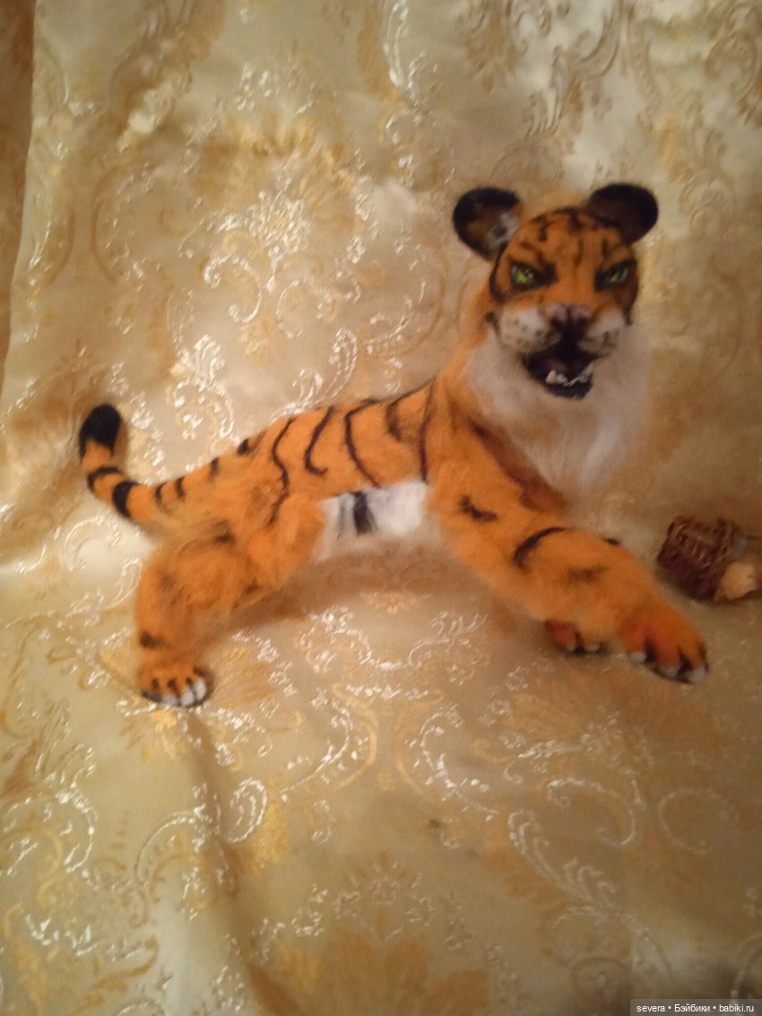 Игрушки из шерсти тигрица