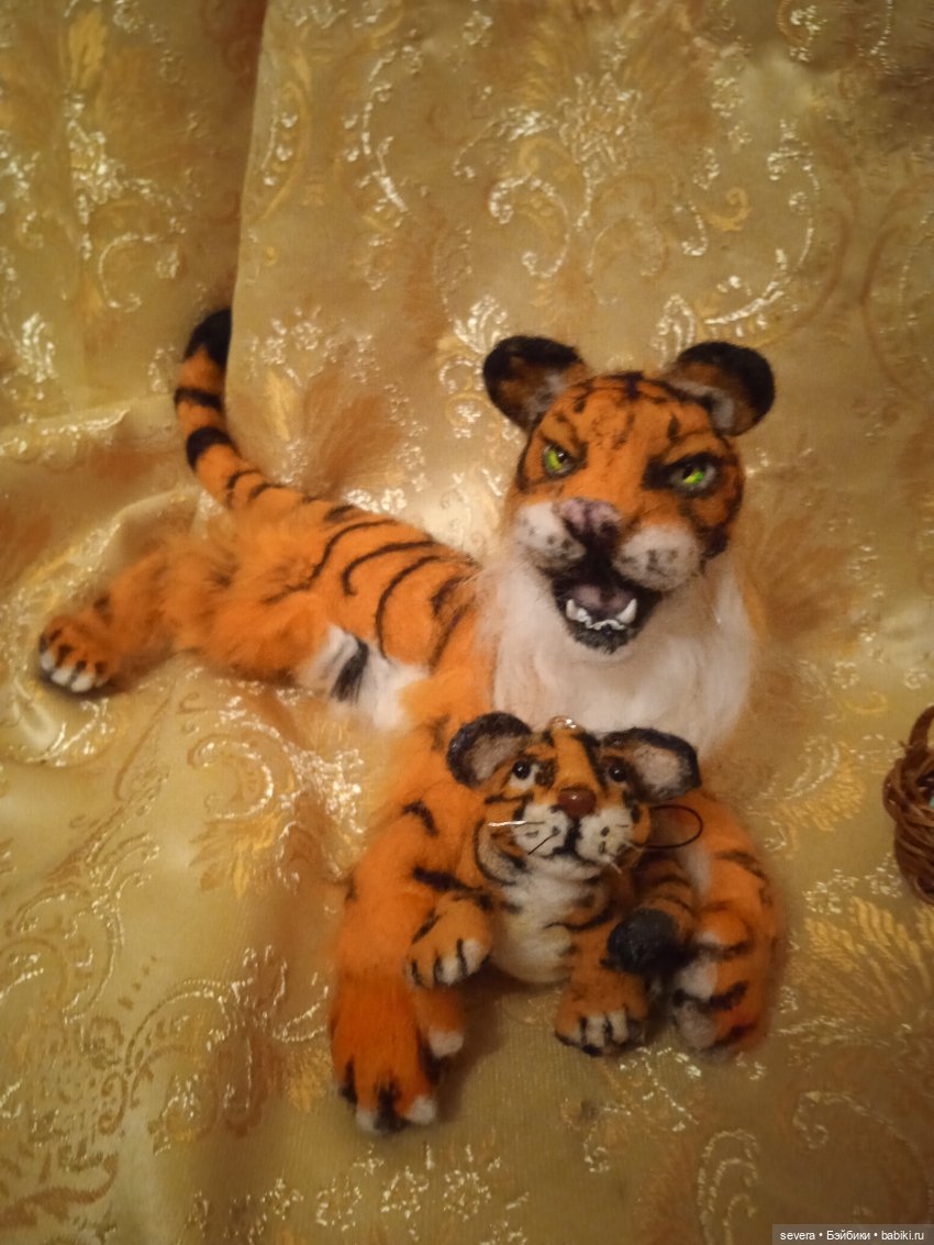 Игрушки из шерсти тигрица (фото 9)