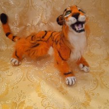 игрушки - Тигрица с котенком