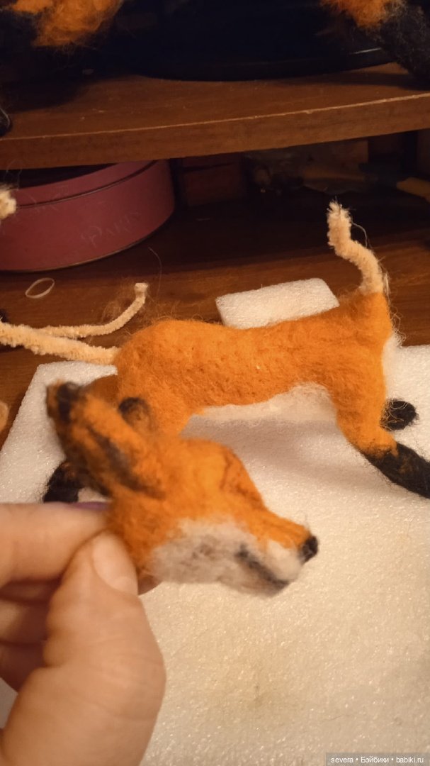 Игрушки из шерсти -"Ох уж эти лисы!" (фото 3)