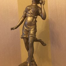 Статуэтка антикварная