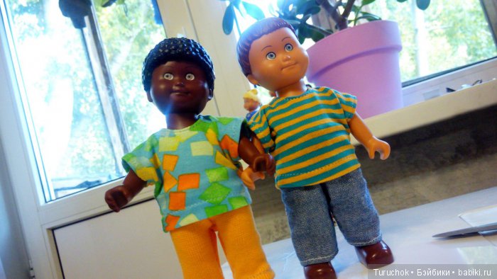 Маленький гардеробчик для куколок Лего дупло Доллс (фото 10)