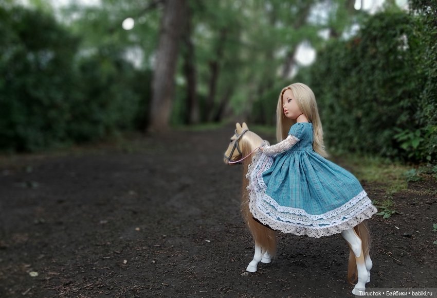 Фото проект "Бирюзовый август". Конная прогулка сестёр Paola Reina и Gotz