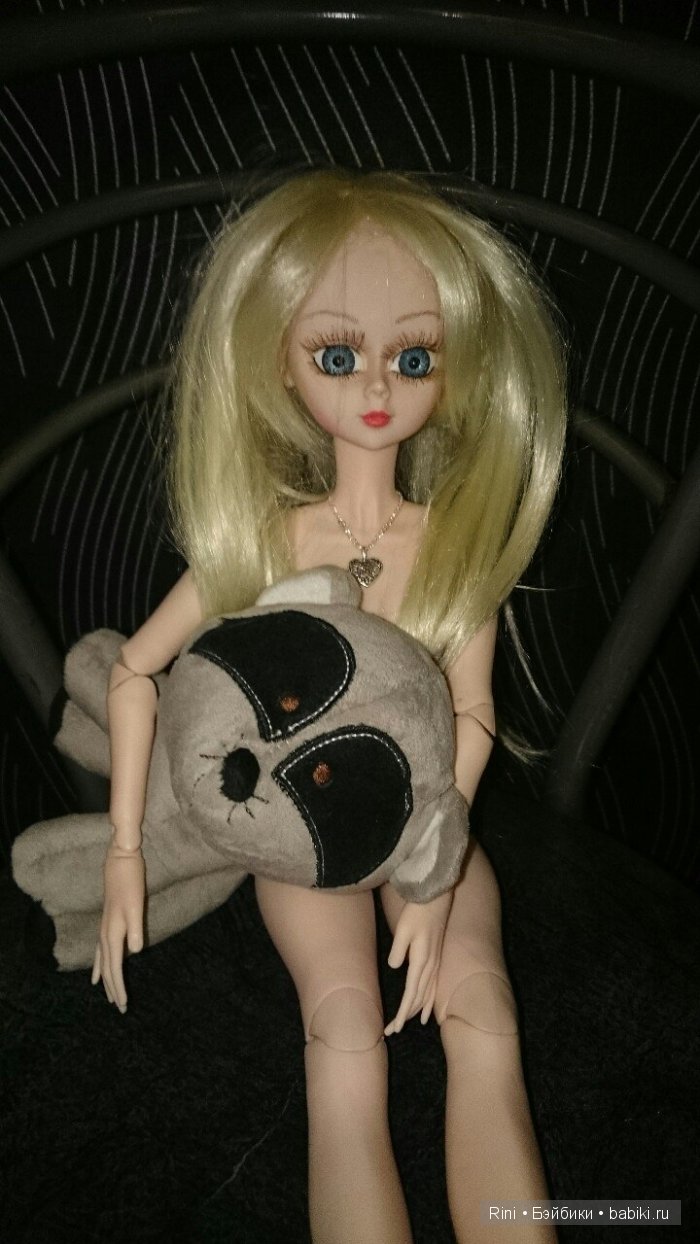 Кукла и енотик