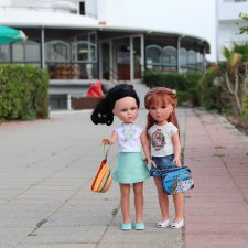 Кристина и Натали на греческом острове цветов Родосе