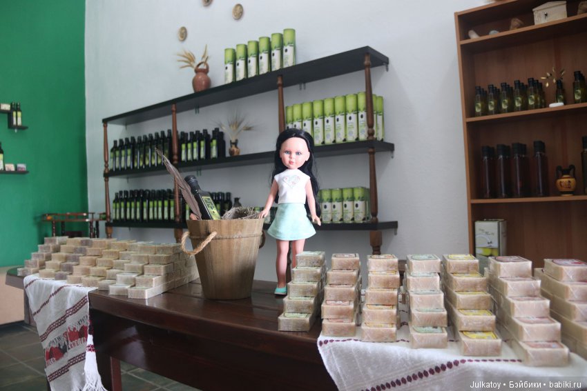 Кристина и Натали на греческом острове цветов Родосе