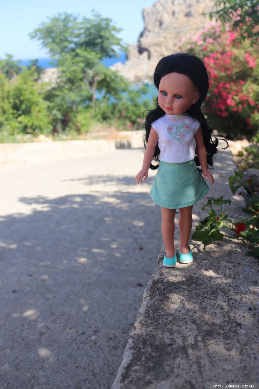 Кристина и Натали на греческом острове цветов Родосе