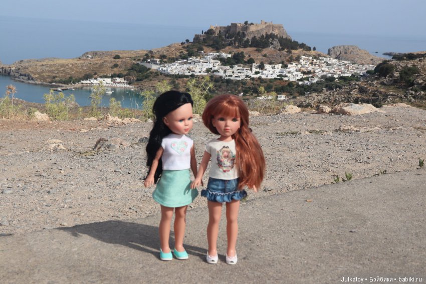 Кристина и Натали на греческом острове цветов Родосе