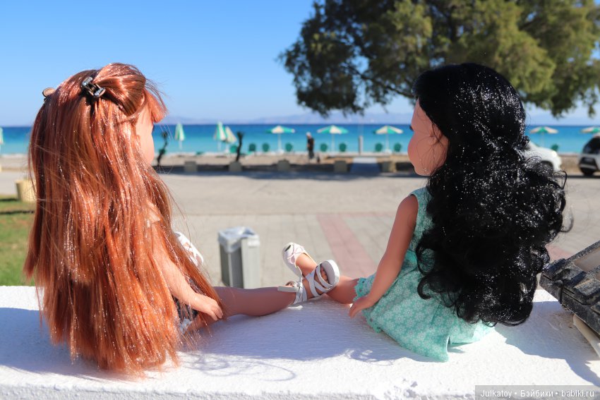 Кристина и Натали на греческом острове цветов Родосе