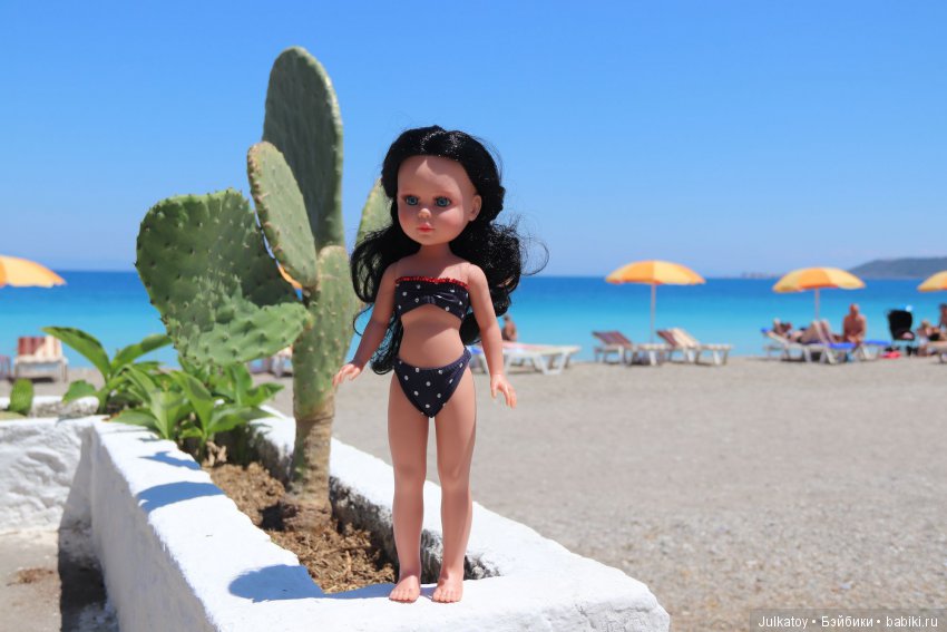 Кристина и Натали на греческом острове цветов Родосе