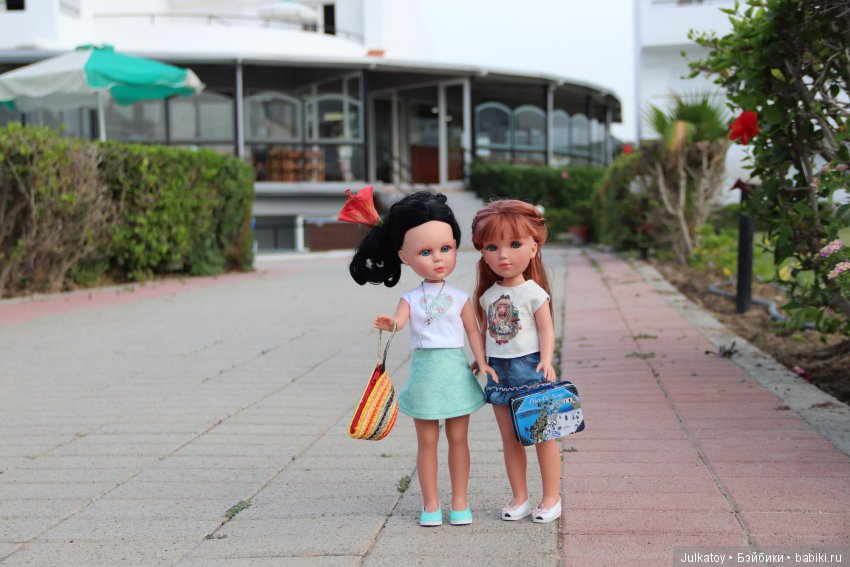 Кристина и Натали на греческом острове цветов Родосе