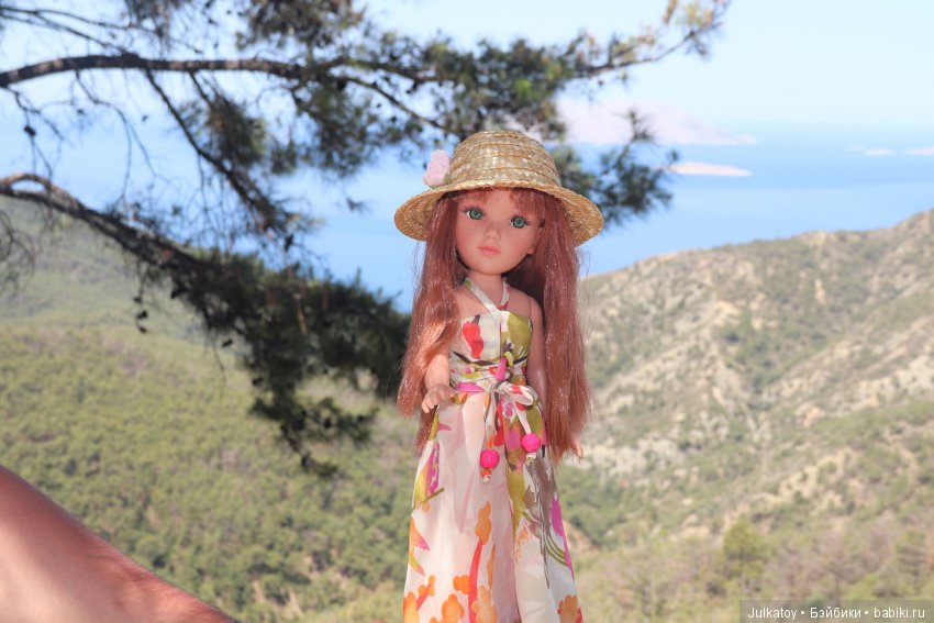 Кристина и Натали на греческом острове цветов Родосе