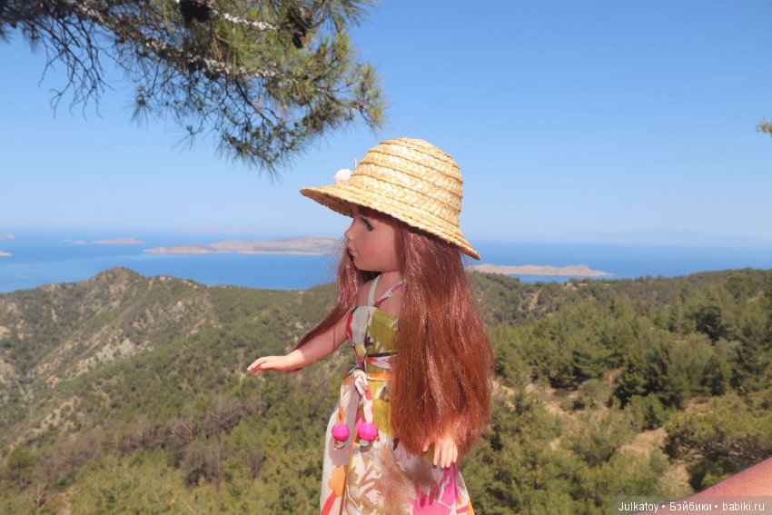 Кристина и Натали на греческом острове цветов Родосе