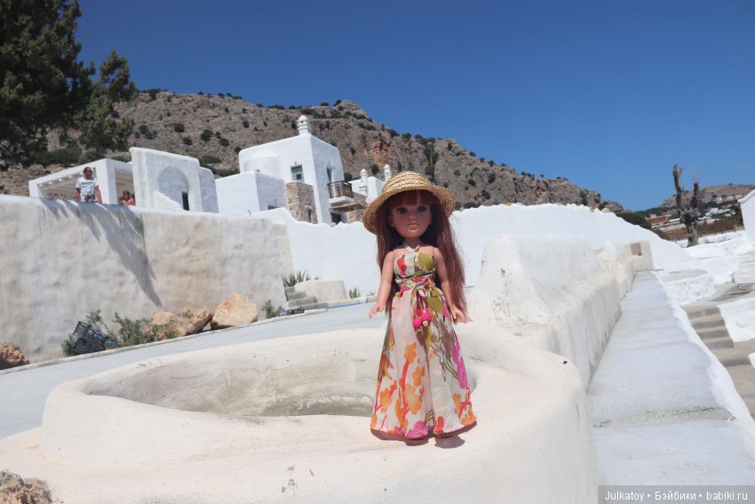 Кристина и Натали на греческом острове цветов Родосе