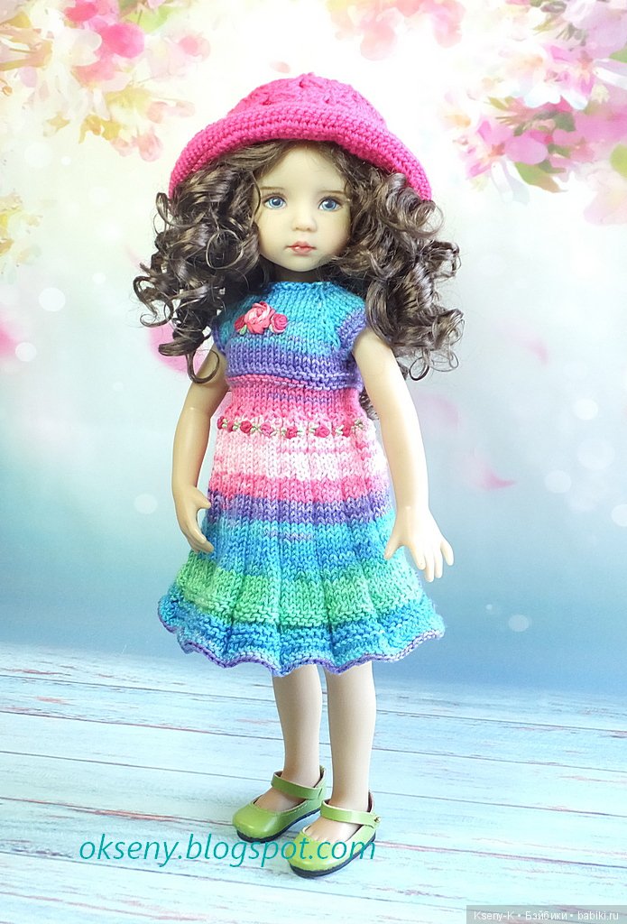 Улыбчивая девочка представляет (фото 6)