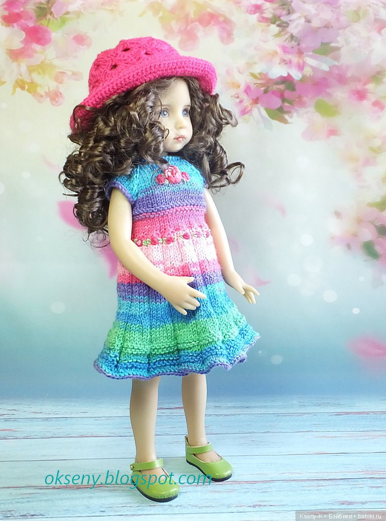 Улыбчивая девочка представляет (фото 7)