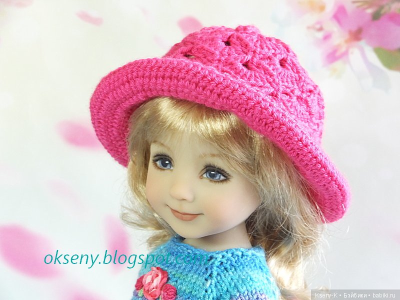 Улыбчивая девочка представляет (фото 4)