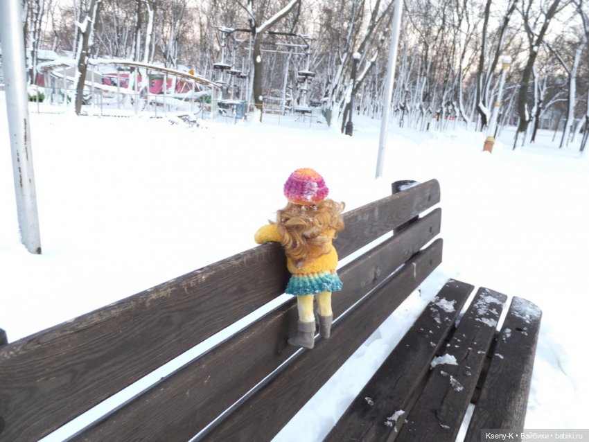 Снежная зимняя прогулка Лины