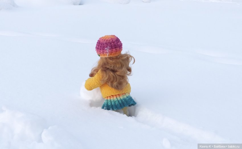 Снежная зимняя прогулка Лины