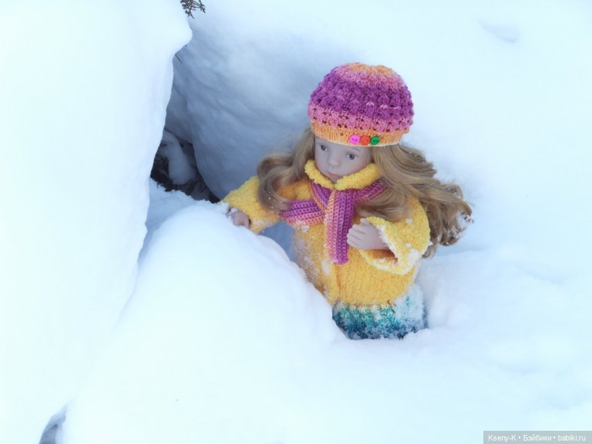 Снежная зимняя прогулка Лины