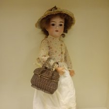 Антикварная кукла Armand Marseille 390