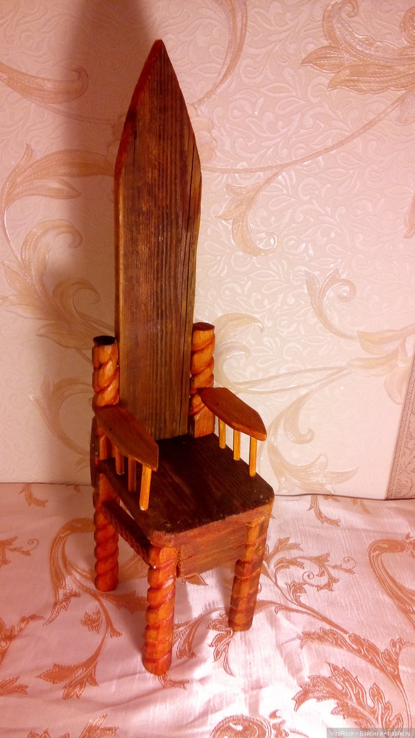 Поиски себя или деревянная кукольная мебель