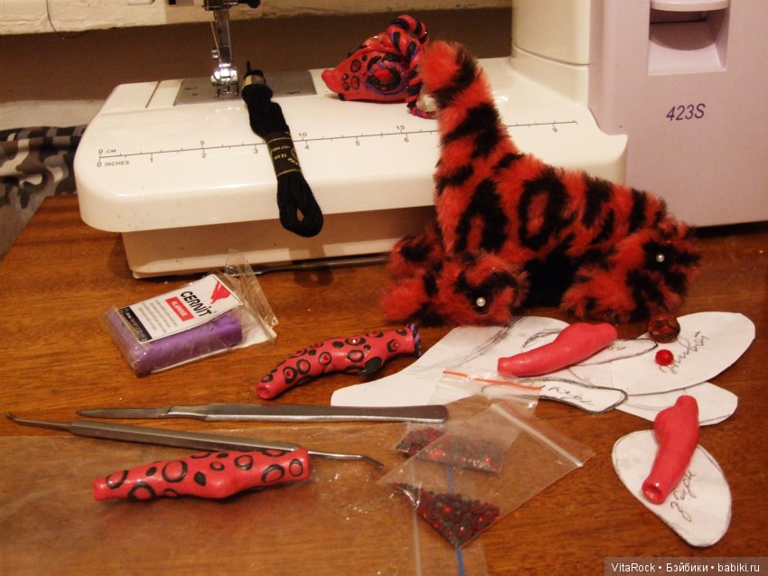 Кукольный эксперимент 6: шарнирный зверь в технике «Лепка и мех» (фото 3)