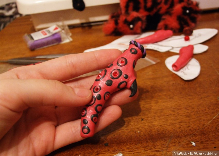 Кукольный эксперимент 6: шарнирный зверь в технике «Лепка и мех» (фото 4)