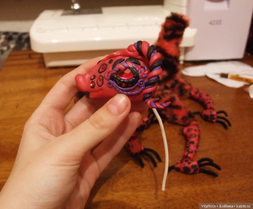 Кукольный эксперимент 6: шарнирный зверь в технике «Лепка и мех»