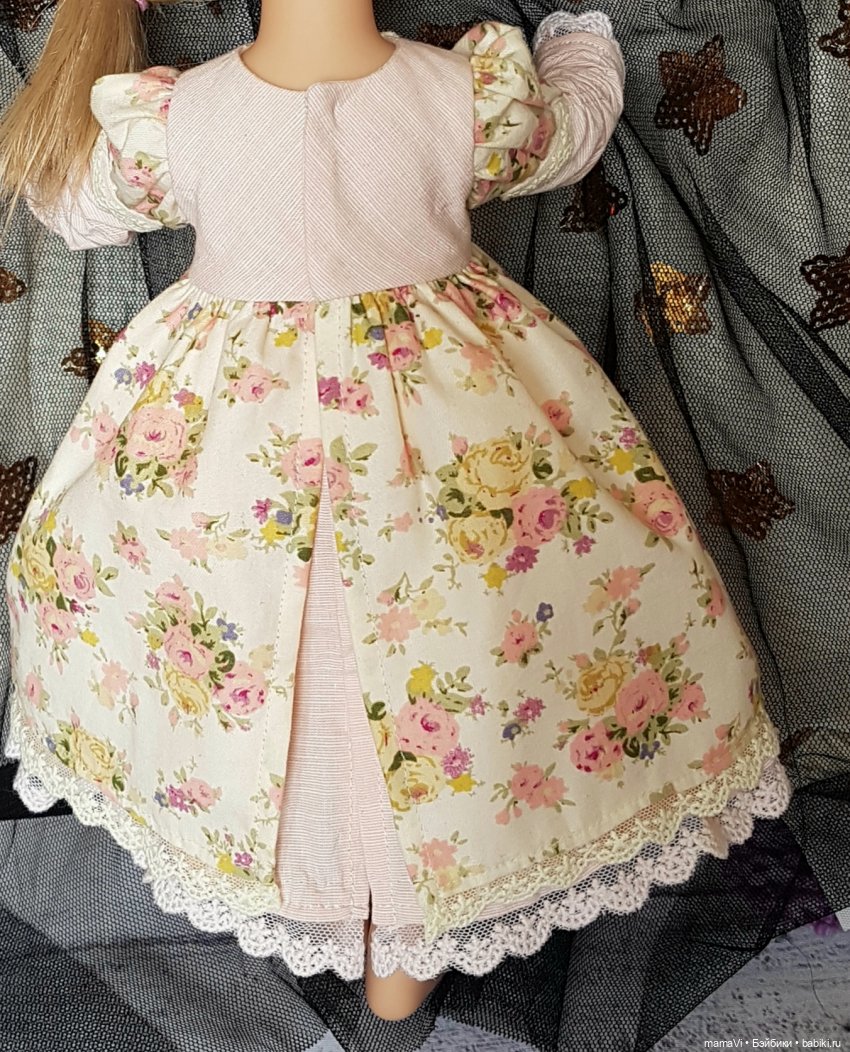Наряд с розочками для юных леди (фото 8)