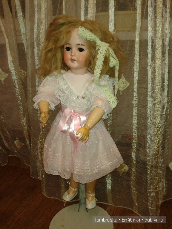 Безжалостно избавились от розовой синтетики! ленточка на голове-это уже прикидываем цвет новых одежд.