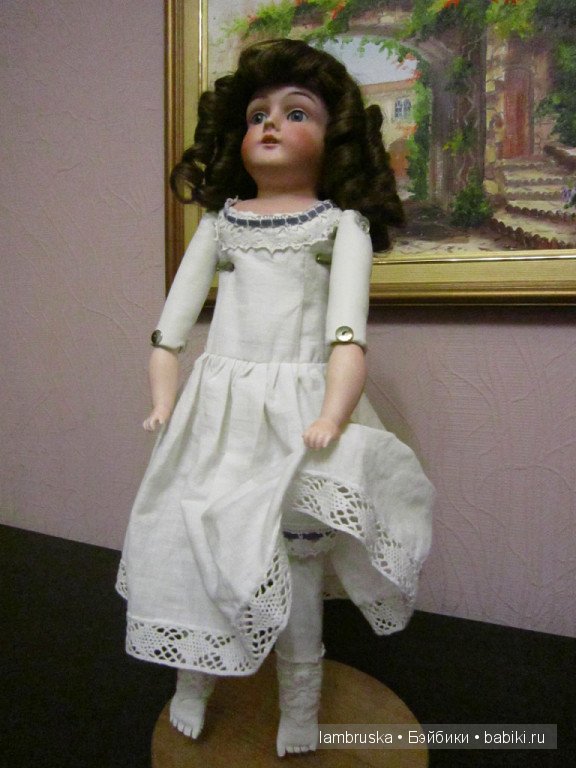 показываем хлопковое белье.Паричок (канекалон) ей очень идет