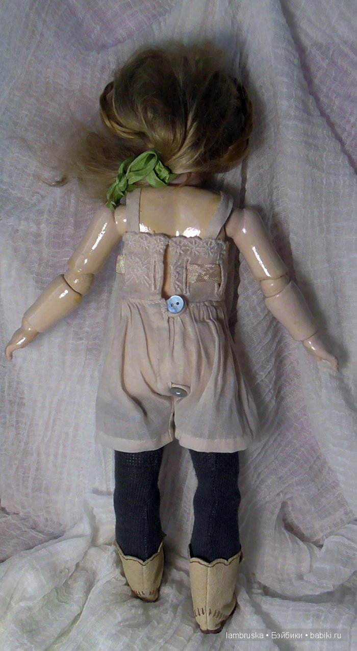 Поговорка права! Антикварная кукла