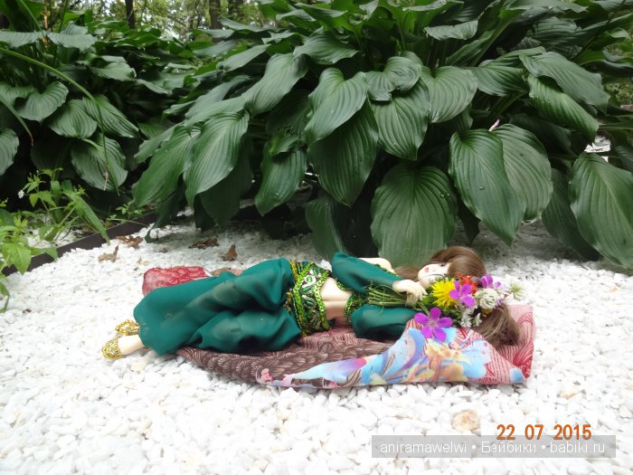 Прекрасная пери в садах султана