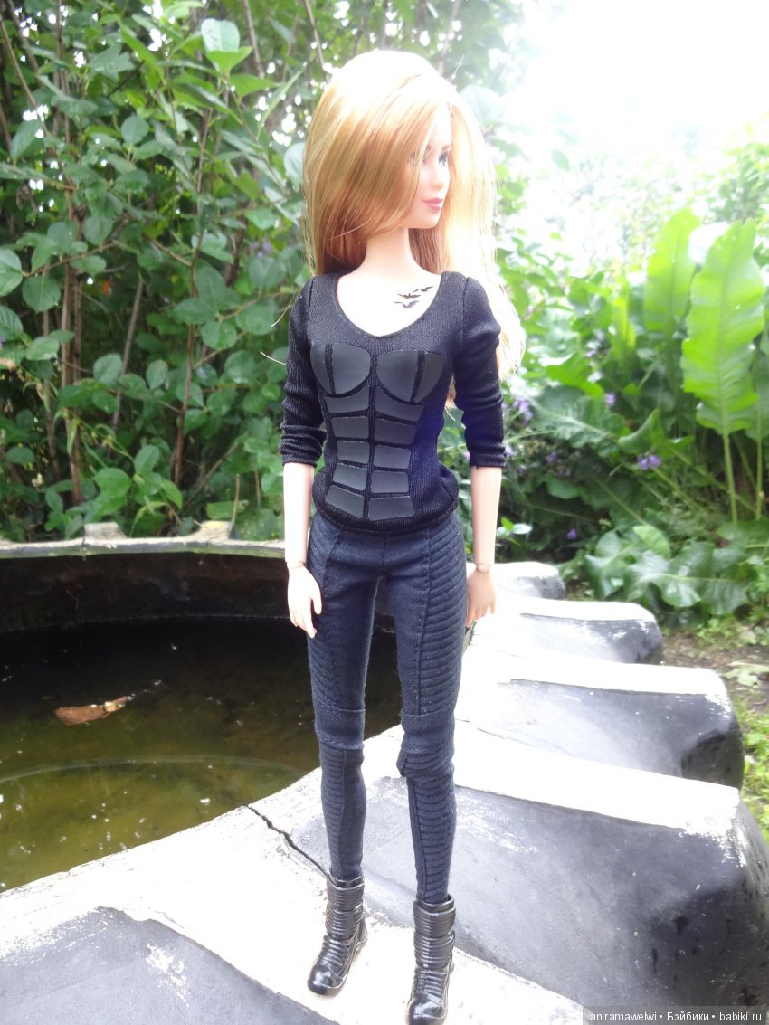 Tris - Divergent Barbie Collector