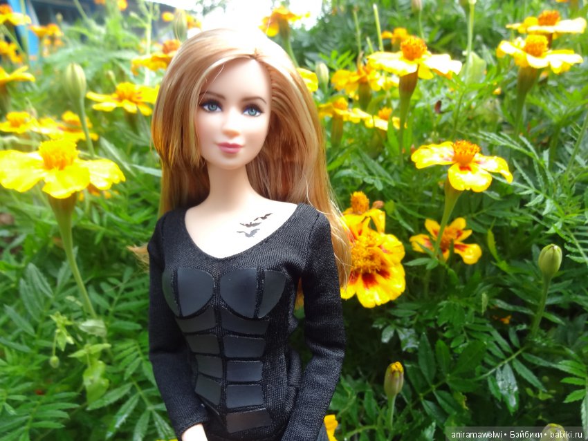 Tris - Divergent Barbie Collector